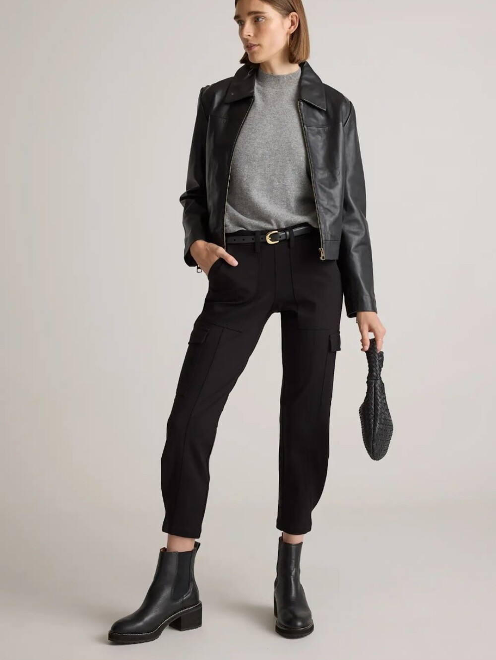 Quince Women Black Ponte Cargo Pants XS Tapered Mid Rise Pockets pull on nwt
